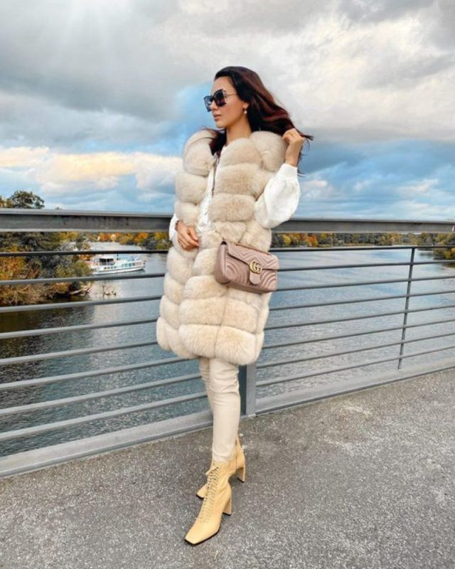 medium faux fur vest