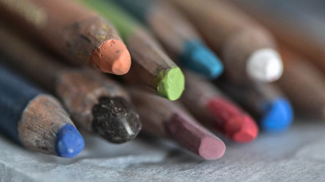 Pastel pencil for coloring faux fur